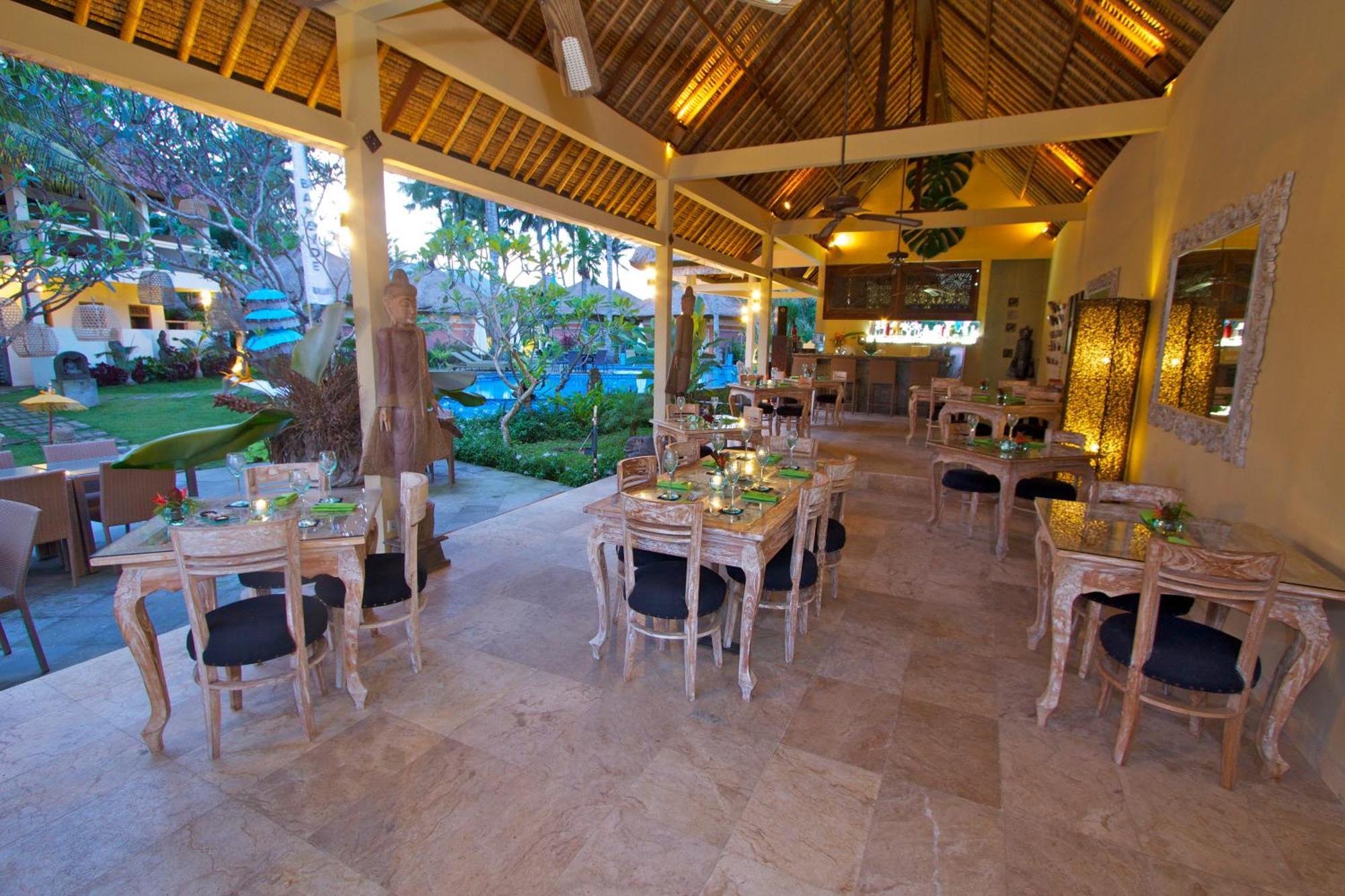 Bayside Bungalows Candi Dasa  Exterior photo